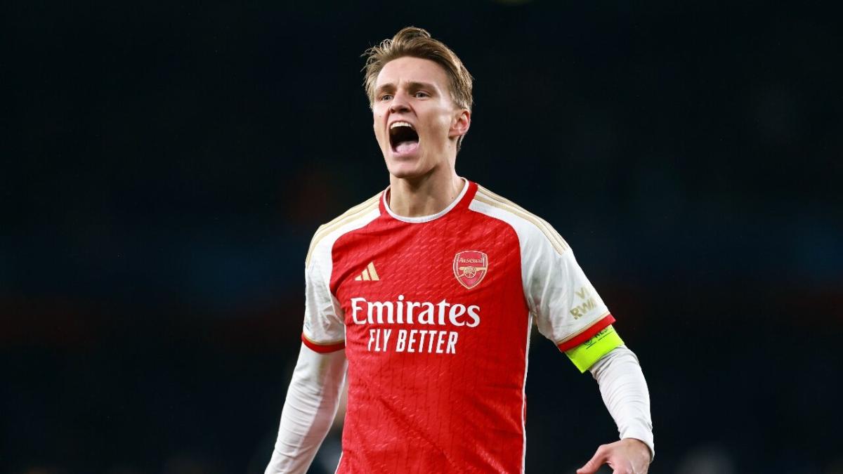 Martin Ødegaard playing for Arsenal in the Champions League
